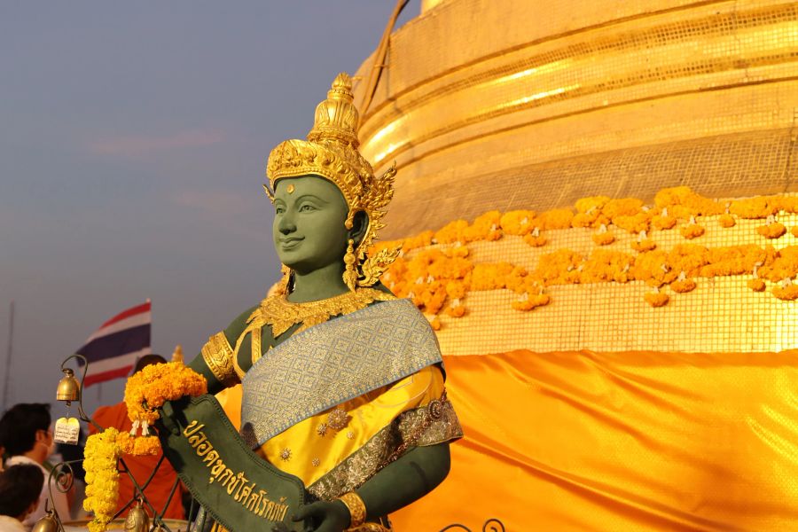 Blumen Opfergaben Tempel buddhistisch