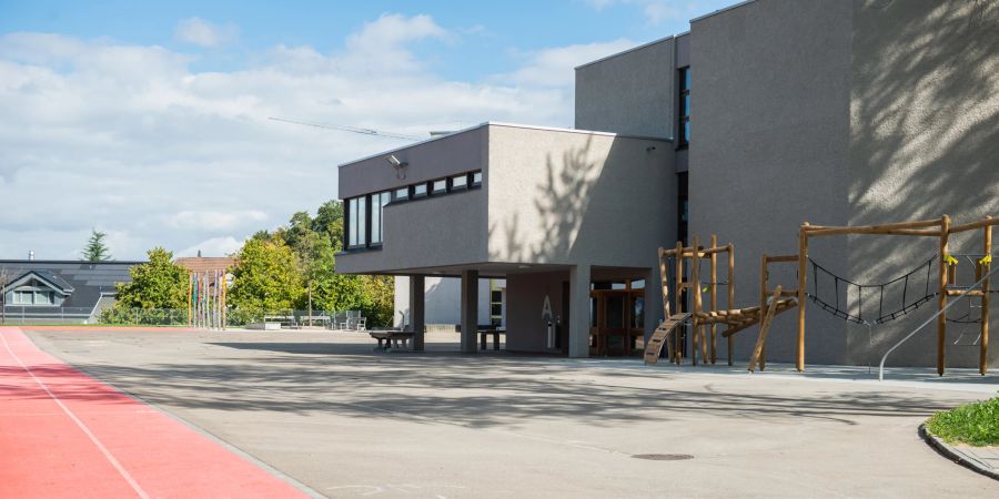 Die Schule Winkel in der Region Bülach im Zürcher Unterland.