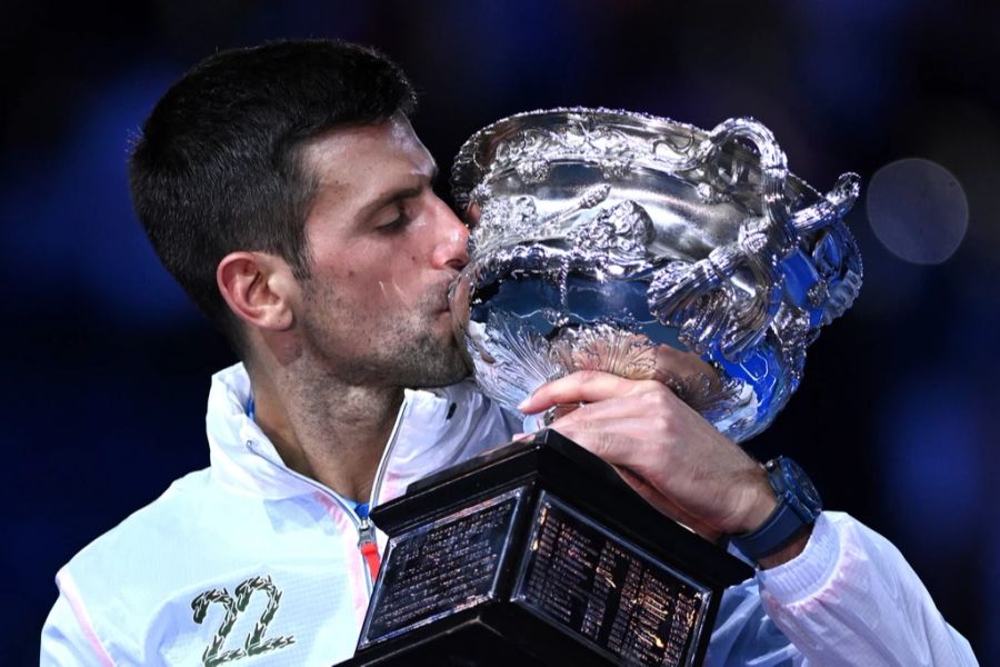 Novak Djokovic holt seinen zehnten Australian-Open-Titel.