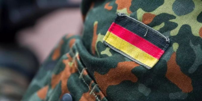 Die neue Wehrbeauftragte ruft zu stärkerem Engagement gegen Rechtsextremismus bei der Bundeswehr auf - warnte aber auch vor einem Generalverdacht. Foto: Monika Skolimowska/dpa-Zentralbild/dpa Die neue Wehrbeauftragte ruft zu stärkerem Engagement gegen Rechtsextremismus bei der Bundeswehr auf - warnte aber auch vor einem Generalverdacht. Foto: Monika Skolimowska/dpa-Zentralbild/dpa