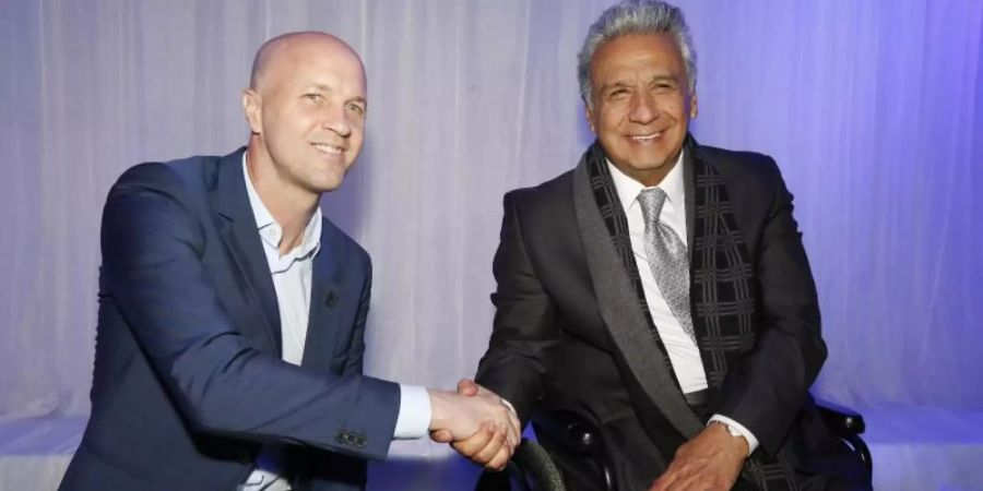 Lenin Moreno (r), Präsident von Ecuador, begrüsste Jordi Cruyff erst im Januar. Foto: Fredy Constante/Presidencia Ecuador/dpa