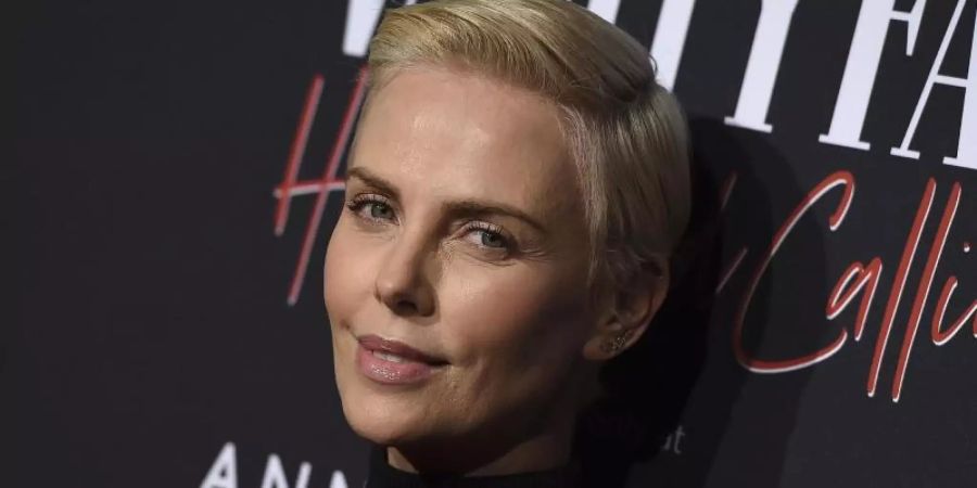 Charlize Theron zeigt in ihrem neuen Film Muskeln und Kampfeslust. Foto: Jordan Strauss/Invision/dpa