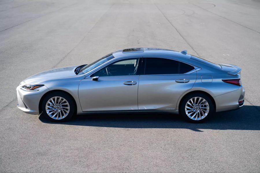 2020 Lexus ES 300h