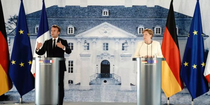 Macron und Merkel in Meseberg Emmanuel Macron Angela Merkel