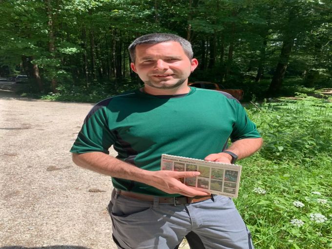 Reto Müller kennt die Neophyten im Wald. Einige Pflanzen sind aus diesem Grund im Garten verboten und auf einer Blacklist aufgeführt. Kestneholz Gäu
