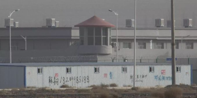 Ein Umerziehungslager für die muslimische Minderheit der Uiguren in Xinjiang (CHN). Menschenrechte China