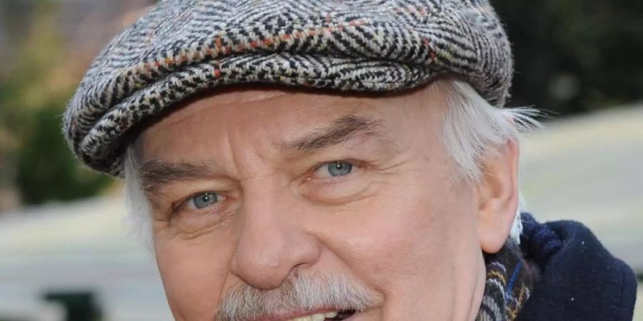 TV-Star Charles Brauer wird 85: Privat glücklich, besorgt um die Welt. Foto: Britta Pedersen/dpa-Zentralbild/dpa