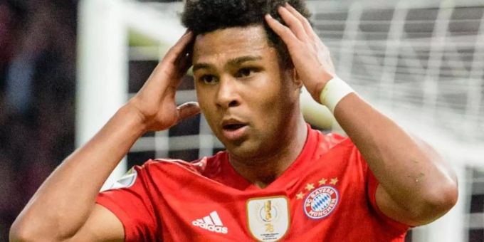 Serge Gnabry fungiert beim FC Bayern München künftig als offizieller «eFootball PES Botschafter». Foto: Matthias Balk Serge Gnabry fungiert beim FC Bayern München künftig als offizieller «eFootball PES Botschafter». Foto: Matthias Balk