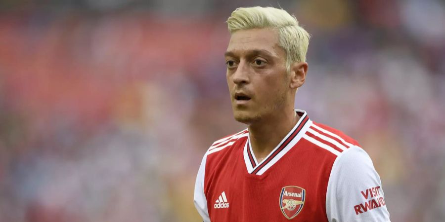 mesut özil