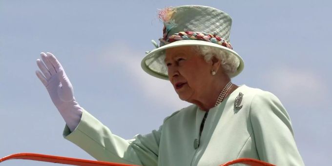 Die Queen hat Meghan Markle und Prinz Harry eins ausgewischt. Queen