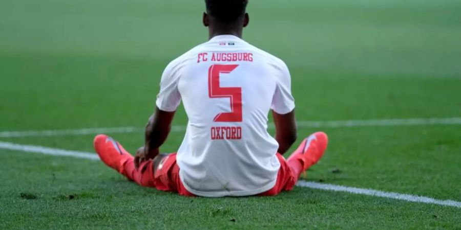 Kehrt wahrscheinlich nicht zum FC Augsburg zurück: Innenverteidiger Reece Oxford. Foto: Peter Steffen