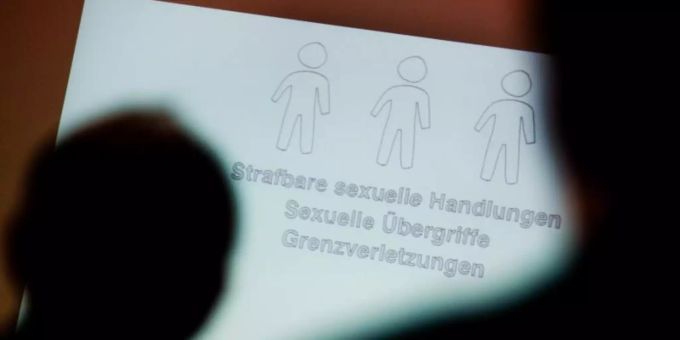 Der angeklagte Fussballtrainer wurde schuldig gesprochen. (Symbolbild) kindsmissbrauch
