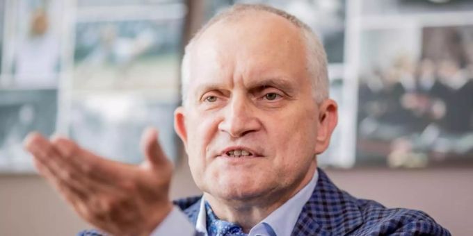 Christoph Schmidt, Vorsitzender der Wirtschaftsweisen: «Natürlich ist ein CO2-Preis als Grundinstrument immer noch der richtige Weg.» Foto: Michael Kappeler Christoph Schmidt, Vorsitzender der Wirtschaftsweisen: «Natürlich ist ein CO2-Preis als Grundinstrument immer noch der richtige Weg.» Foto: Michael Kappeler
