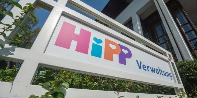 Der Babynahrungs-Hersteller Hipp will nachhaltigere Verpackungen einsetzen. Foto: Armin Weigel Der Babynahrungs-Hersteller Hipp will nachhaltigere Verpackungen einsetzen. Foto: Armin Weigel