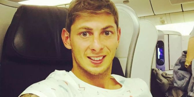 Emiliano Sala in einem Flugzeug