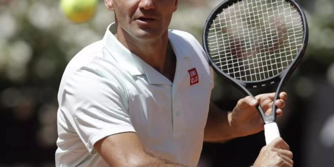 Roger Federer hat vor dem Viertelfinale gegen Tsitsipas aufgeben müssen. Foto: Gregorio Borgia/AP