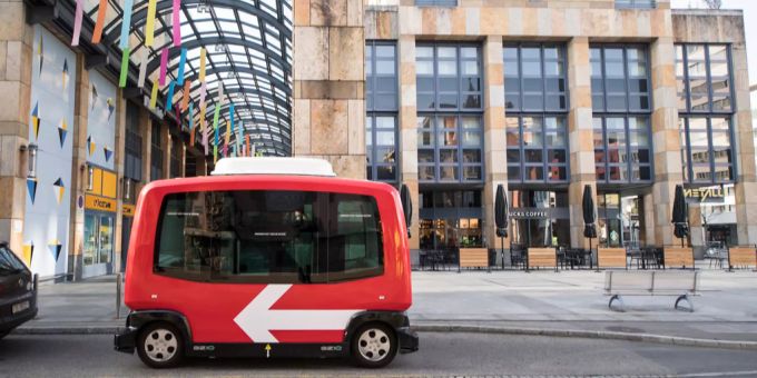Die SBB und auch Postauto testen in den letzten Jahren intensiv selbstfahrende Busse. SBB Bus