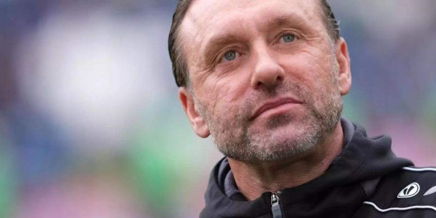 Wie es mit Trainer Thomas Doll bei Hannover 96 weitergeht, steht noch nicht fest. Foto: Peter Steffen
