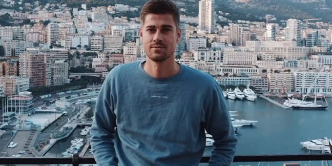 Hat was von Brad Pitt: Dustin Schöne, der neue an der Seite von Lena Gercke. gntm