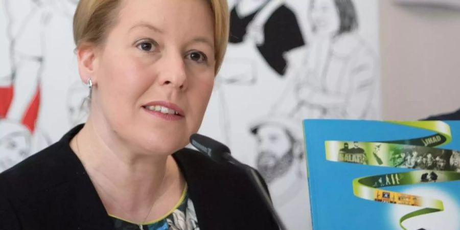 Bundesfamilienministerin Franziska Giffey (SPD) will noch in diesem Jahr das Jugendschutzgesetz anpassen. Foto: Jörg Carstensen