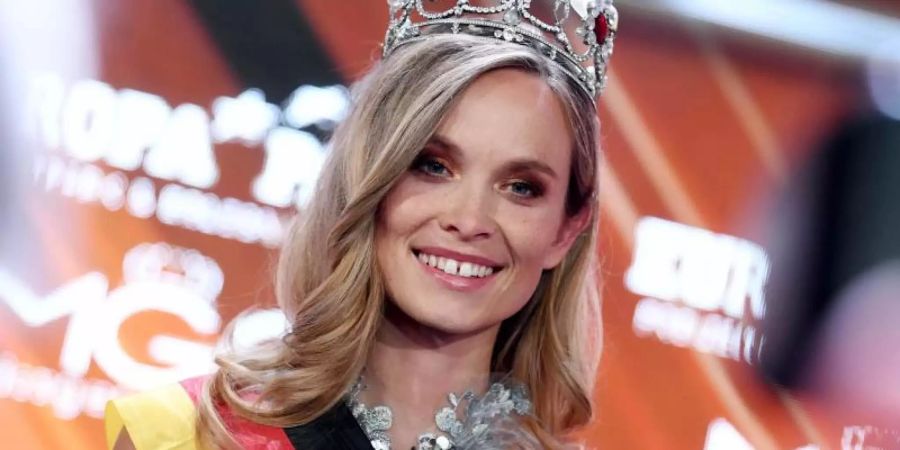 Miss Baden-Württemberg, Nadine Berneis aus Stuttgart, wird im Europa-Park zur "Miss Germany 2019“ gekürt. Foto: Uli Deck