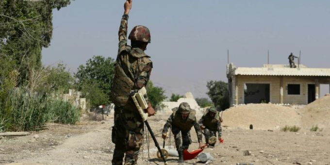 Syrische Soldaten bei einer Übung nahe Damaskus Syrische Soldaten bei einer Übung nahe Damaskus
