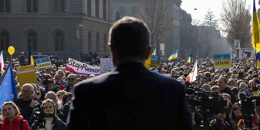 An einer Ukraine-Demo Mitte März in Bern trat auch Bundespräsident Ignazio Cassis auf. (Archiv)