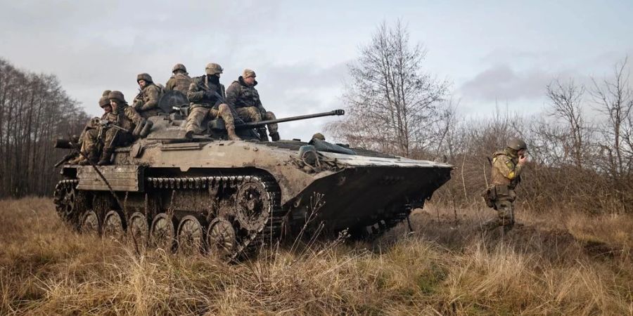 Anseite der ukrainischen Armee kämpfen sie auch an vordester Front.