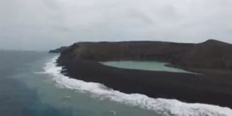 Vulkanausbruch - Video zeigt, wie im Südpazifik neue Insel entsteht Vulkanausbruch - Video zeigt, wie im Südpazifik neue Insel entsteht