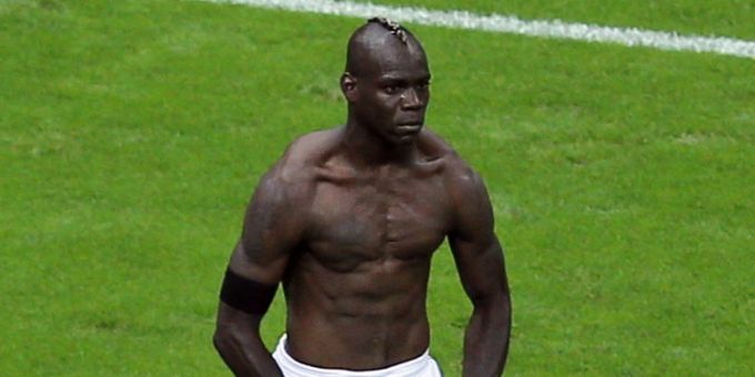 FC Sion - Behandelt Balotelli Bronchitis mit Ice Tea und Nüssli?