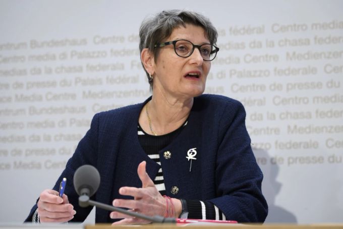 Nationalrätin Ursula Schneider Schüttel, SP-FR, spricht während einer Medienkonferenz der Finanzkommissionen (FK) über die dringlichen Beschlüsse zur Milliardenhilfe, am 23. März 2020 in Bern. SP SVP