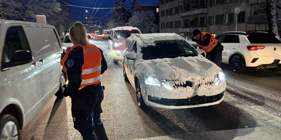 Winterthur: Schnee- und Eiskontrolle.