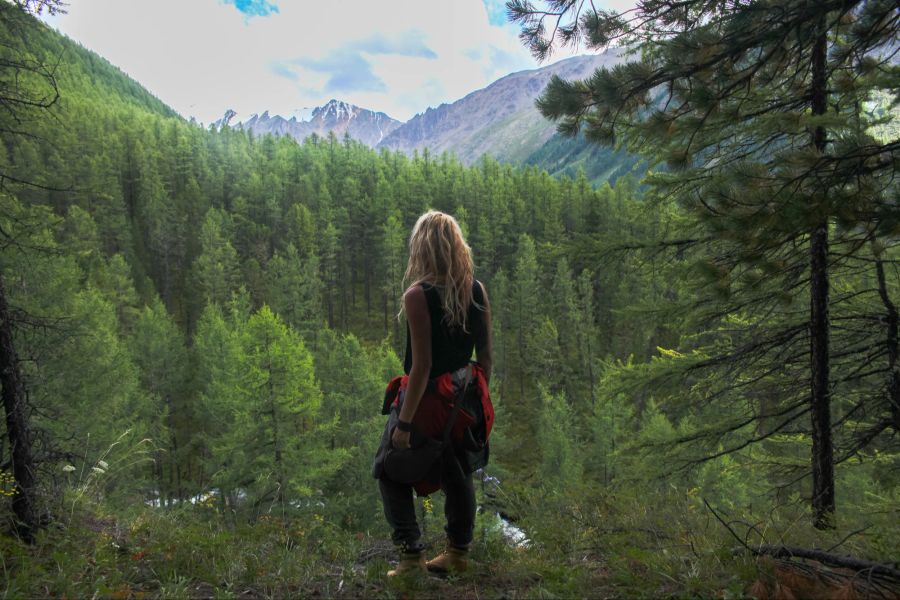 Frau Wald Hiking grün