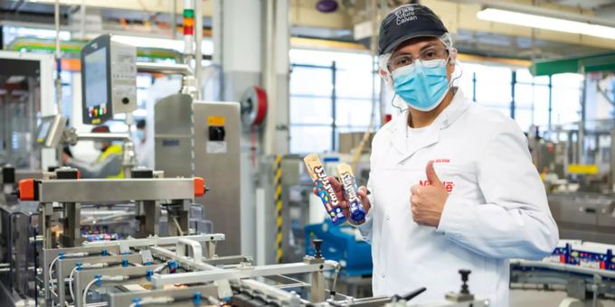 Gemäss Nestlé sollen Smarties künftig nur noch in Papierverpackungen verkauft werden. smarties Nestlé