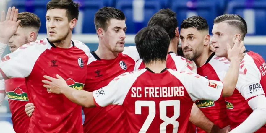 Mit dem 3:1 in Sinsheim landete der SC Freiburg den vierten Sieg hintereinander und stellte damit den Vereinsrekord ein. Foto: Uwe Anspach/dpa