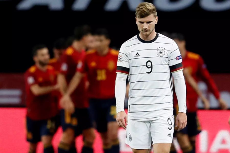 Deutschlands Timo Werner kommt gegen Spanien nicht in Fahrt.