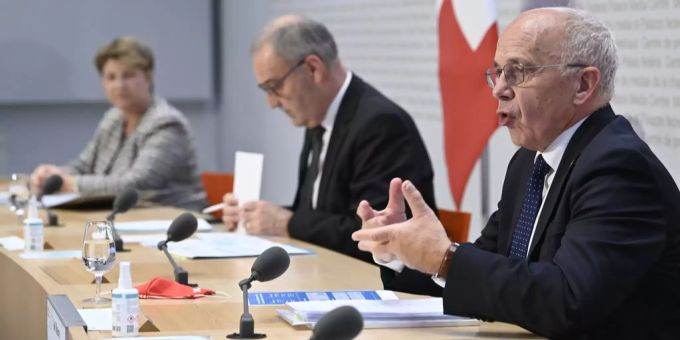 Corona-Gelder - Bundesrat stockt Hilfe für Härtefälle auf 1 Mia. auf