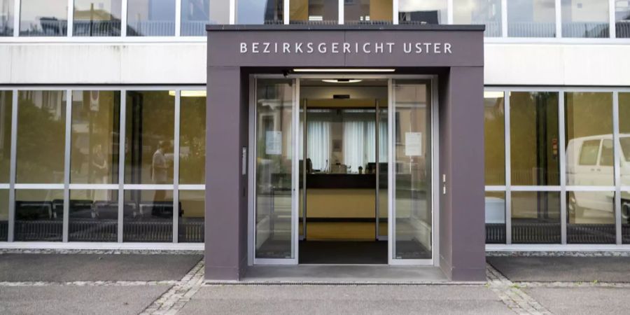 Bezirksgericht Uster Gericht