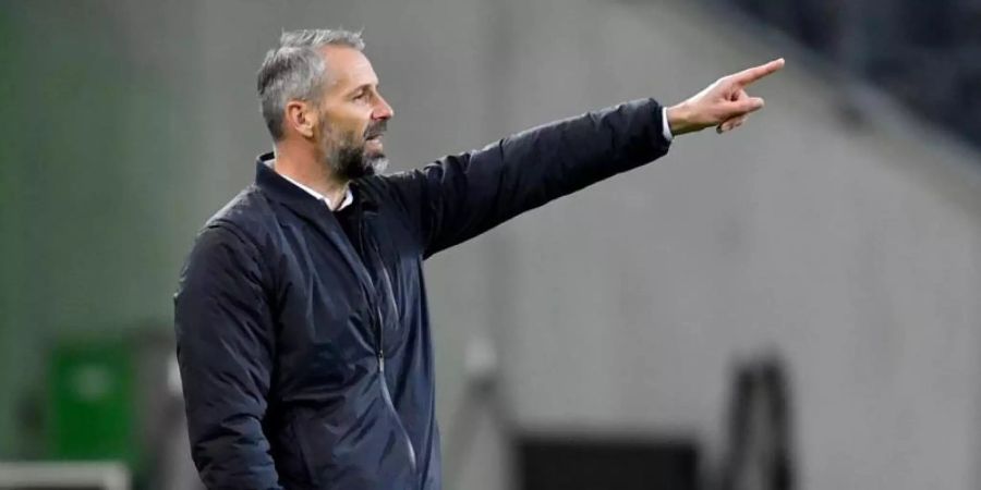 Ist mit Gladbach in Leverkusen gefordert: Borussia-Coach Marco Rose. Foto: Marius Becker/dpa