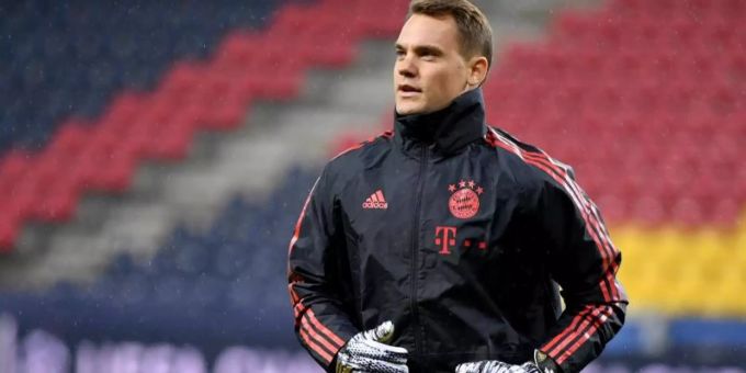 Will nicht als Alters-Weltrekordler in die Fussballgeschichte eingehen: Manuel Neuer. Foto: Barbara Gindl/APA/dpa Will nicht als Alters-Weltrekordler in die Fussballgeschichte eingehen: Manuel Neuer. Foto: Barbara Gindl/APA/dpa