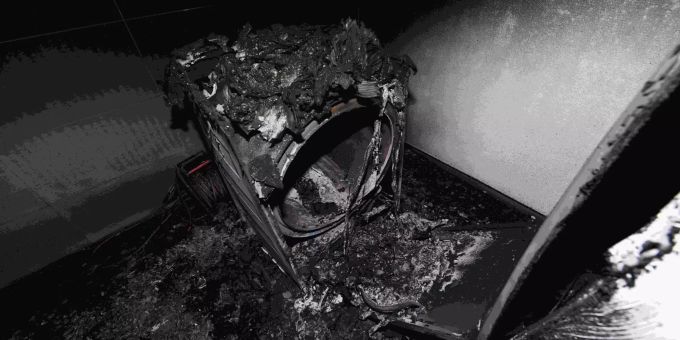 Brand in dreistöckigem Einfamilienhaus.