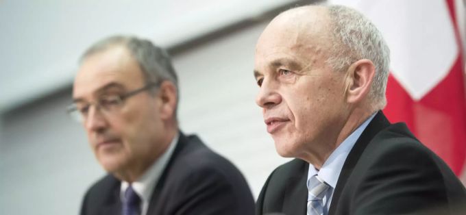 Die SVP-Bundesräte Guy Parmelin (links) und Ueli Maurer (rechts). Bundesräte SVP