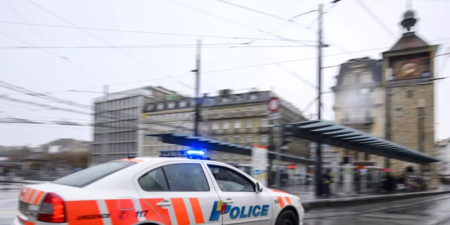 Die Polizei fand die Leiche der 47-Jährigen Frau in einer Wohnung in  Chêne-Bougeries vor. (Symbolbild)