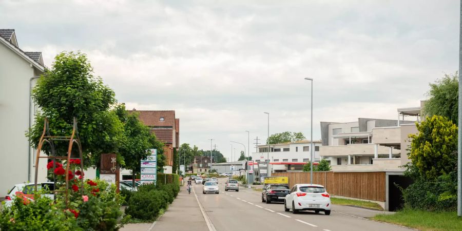 Die Wilerstrasse in Richtung Wilen (SG).