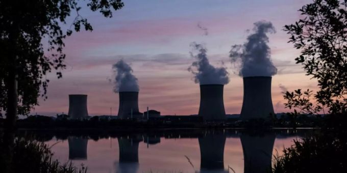 Archivfoto des Atomkraftwerks in Cattenom AKW