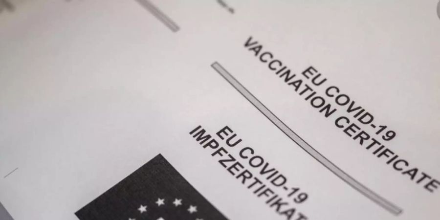 Boosterimpfung: EU-Impfzertifikate sind künftig neun Monate nach der Grundimmunisierung ungültig. Foto: Christophe Gateau/dpa