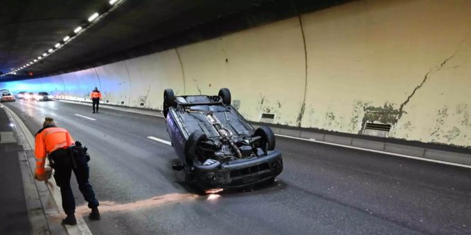 Es entstand Sachschaden von mehreren Tausend Franken. Unfall