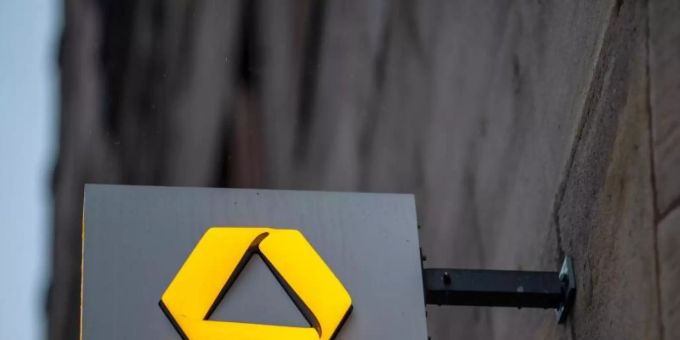 Für das Gesmatjahr rechnet die Commerzbank mit einem positiven Konzernergebnis. Foto: Daniel Karmann/dpa Für das Gesmatjahr rechnet die Commerzbank mit einem positiven Konzernergebnis. Foto: Daniel Karmann/dpa