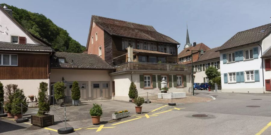 Der Stadt Brunnen an der Oskar-Bider-Strasse in Langenbruck.