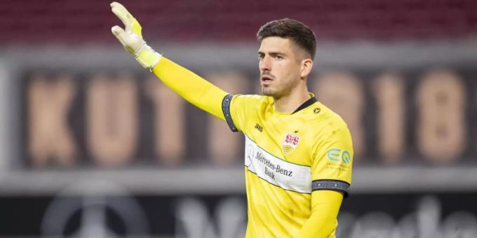 Ist in Quarantäne: Torwart Fabian Bredlow vom VfB Stuttgart. Foto: Tom Weller/dpa Ist in Quarantäne: Torwart Fabian Bredlow vom VfB Stuttgart. Foto: Tom Weller/dpa